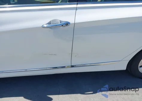 2015 Hyundai Sonata Hybrid z USA, uszkodzony, nr VIN KMHEC4A40FA138366